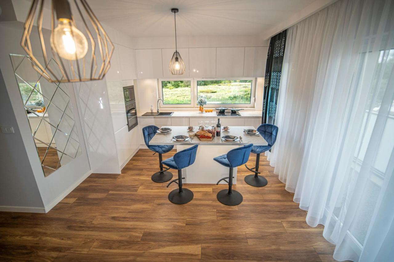 Apartament W Cieplicach Comfort Jelenia Gora Bagian luar foto